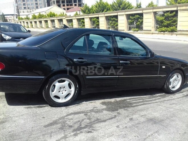 Mercedes E 240 1999, 307,000 km - 2.4 l - Bakı