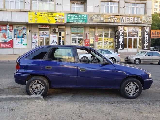 Opel Astra 1997, 145,000 km - 1.4 l - Bakı