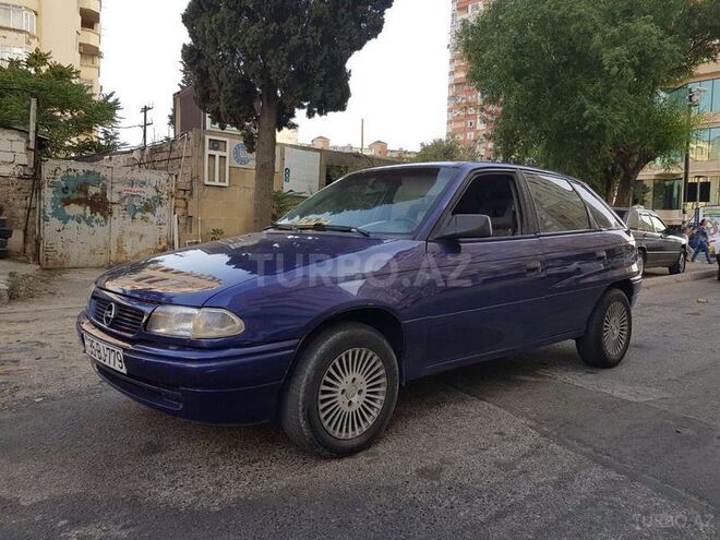 Opel Astra 1997, 145,000 km - 1.4 l - Bakı