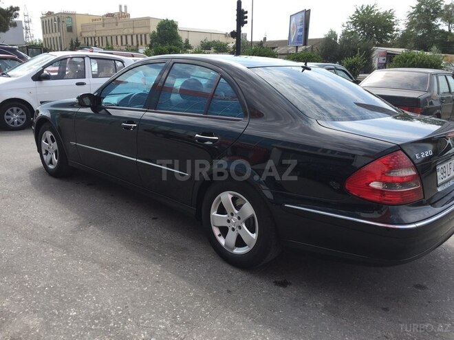 Mercedes E 220 2004, 270,000 km - 2.2 l - Bakı