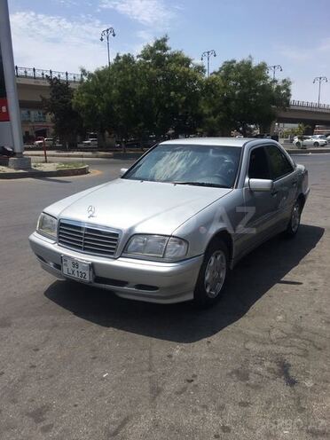 Mercedes C 200 2000, 133,500 km - 2.0 л - Bakı