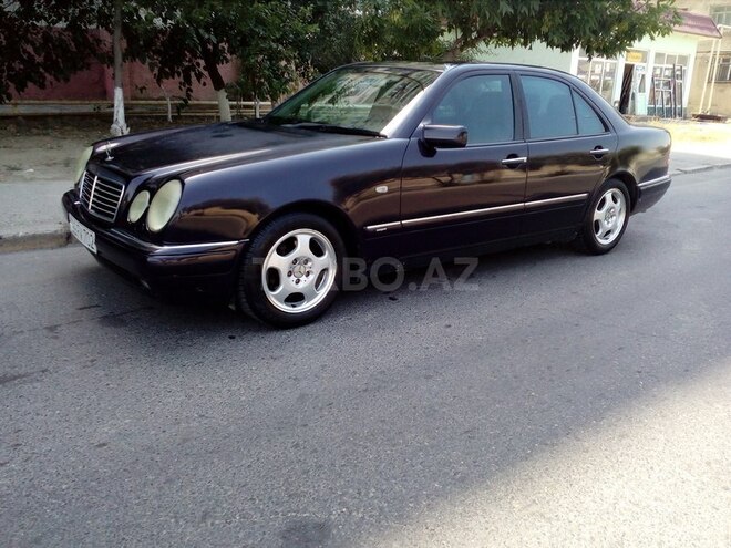 Mercedes E 220 1999, 330,000 km - 2.2 l - Sumqayıt