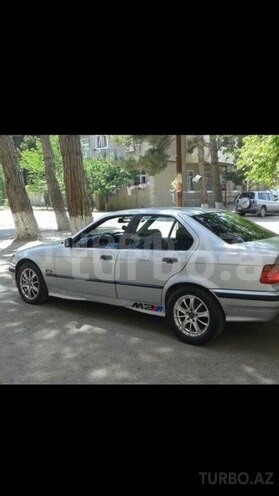 BMW 318 1991, 412,536 km - 0.3 l - Sumqayıt