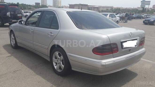 Mercedes E 220 2000, 358,000 km - 2.2 l - Bakı