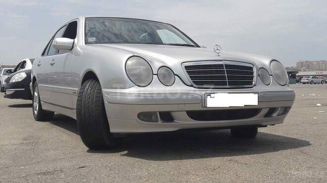 Mercedes E 220 2000, 358,000 km - 2.2 l - Bakı