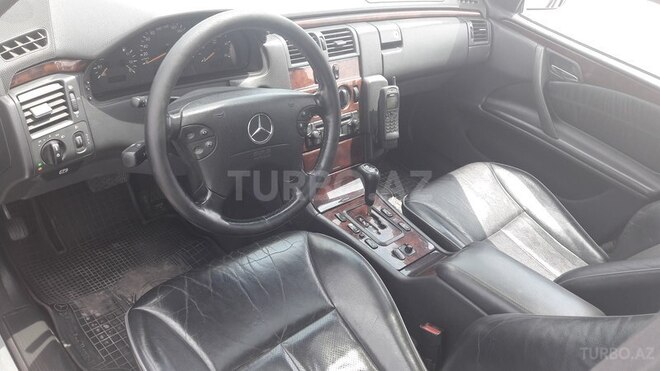 Mercedes E 220 2000, 358,000 km - 2.2 l - Bakı