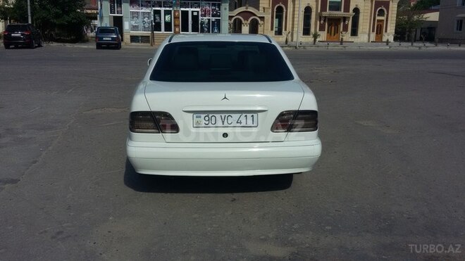Mercedes E 200 2001, 332,691 km - 2.0 l - Bakı