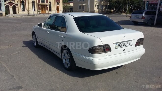 Mercedes E 200 2001, 332,691 km - 2.0 l - Bakı