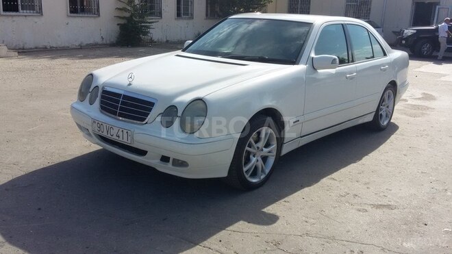 Mercedes E 200 2001, 332,691 km - 2.0 l - Bakı