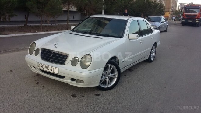 Mercedes E 200 2001, 332,691 km - 2.0 l - Bakı