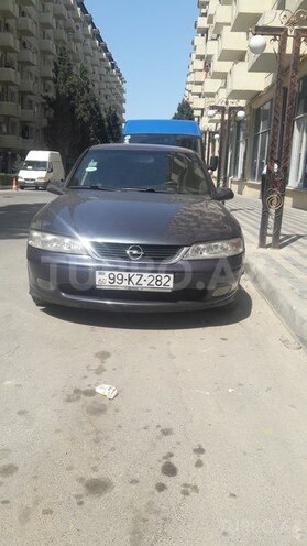 Opel Vectra 1996, 330,000 km - 2.0 l - Bakı