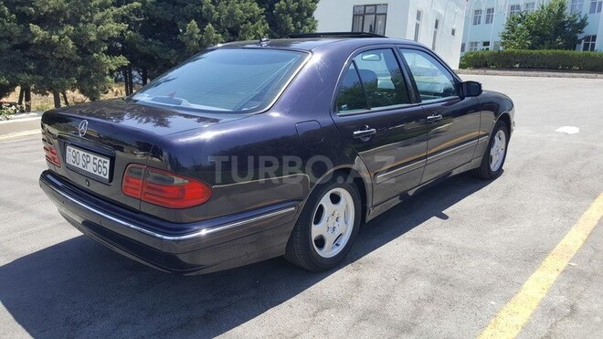 Mercedes E 240 2000, 225,342 km - 2.6 л - Bakı