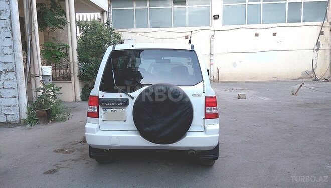 Mitsubishi Pajero io 2000, 220,000 km - 1.8 l - Bakı