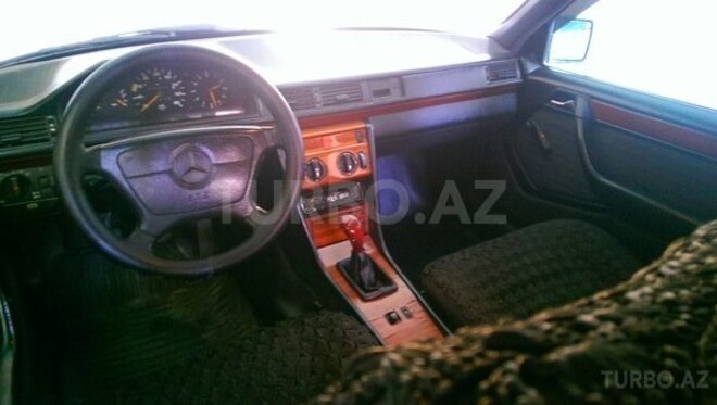 Mercedes E 250 1991, 350,000 km - 2.5 l - Bakı