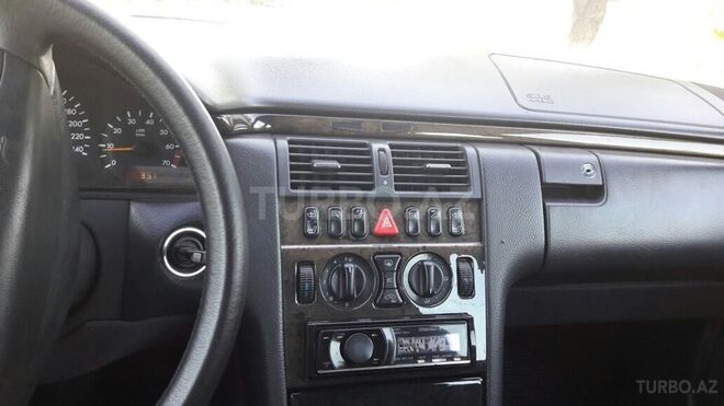 Mercedes E 200 2000, 137,523 km - 2.0 l - Gəncə
