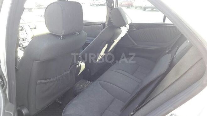Mercedes E 200 2000, 137,523 km - 2.0 l - Gəncə
