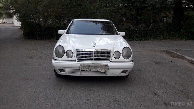Mercedes E 200 1998, 327,000 km - 2.0 l - Sumqayıt