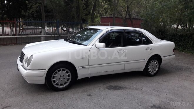 Mercedes E 200 1998, 327,000 km - 2.0 l - Sumqayıt