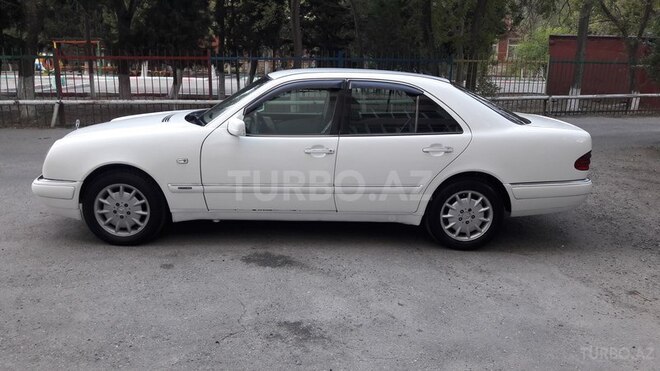 Mercedes E 200 1998, 327,000 km - 2.0 l - Sumqayıt