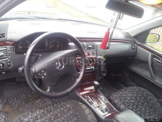 Mercedes E 200 2000, 395,000 km - 3.9 л - Bakı