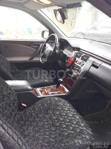 Mercedes E 200 2000, 395,000 km - 3.9 л - Bakı