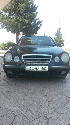 Mercedes E 240 2000, 166,343 km - 2.6 л - Masallı