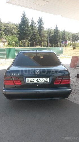 Mercedes E 240 2000, 166,343 km - 2.6 л - Masallı