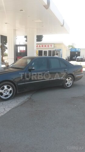 Mercedes E 240 2000, 166,343 km - 2.6 л - Masallı