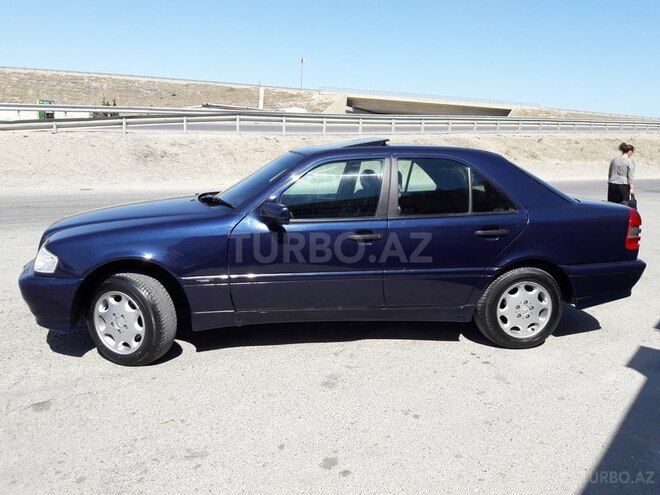 Mercedes C 220 1996, 156,000 km - 2.2 l - Sumqayıt