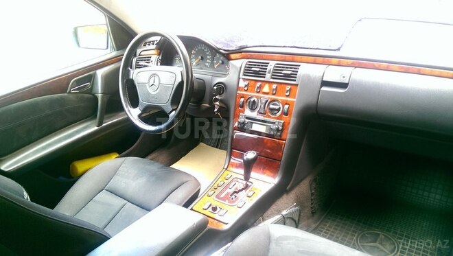 Mercedes E 250 1992, 250,000 km - 2.5 l - Ağsu