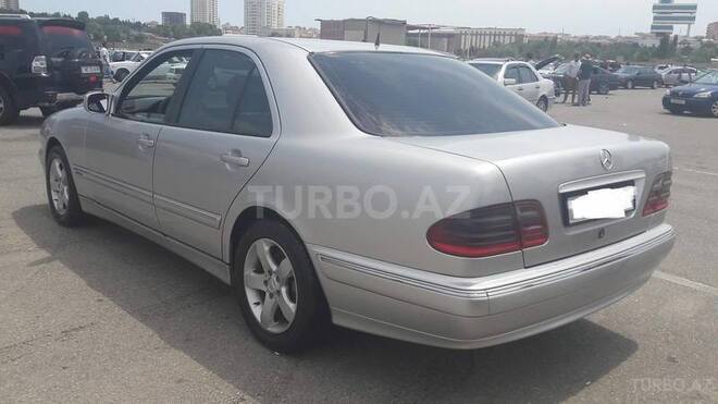 Mercedes E 220 2001, 360,000 km - 2.2 l - Bakı