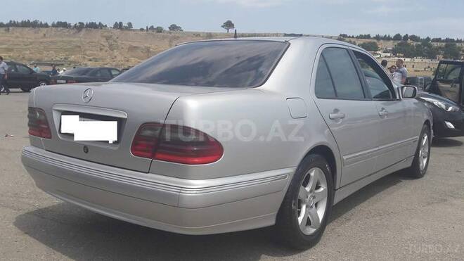 Mercedes E 220 2001, 360,000 km - 2.2 l - Bakı