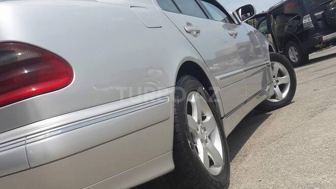 Mercedes E 220 2001, 360,000 km - 2.2 l - Bakı