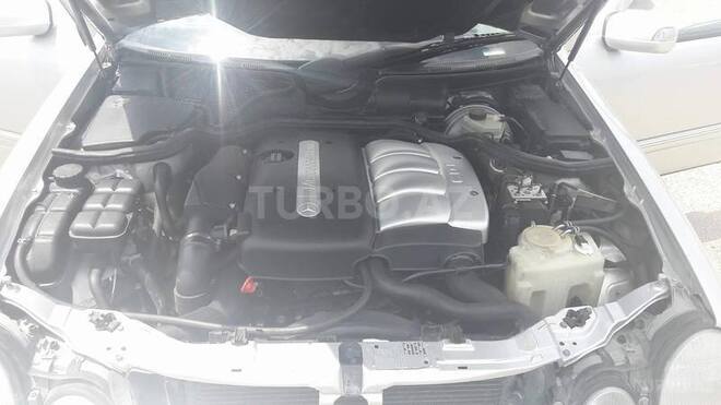 Mercedes E 220 2002, 356,000 km - 2.2 л - Bakı