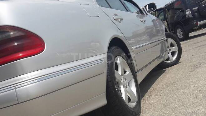 Mercedes E 220 2002, 356,000 km - 2.2 л - Bakı