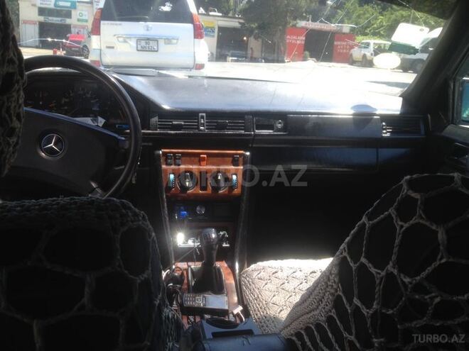 Mercedes E 220 1989, 396,532 km - 2.2 л - Bakı