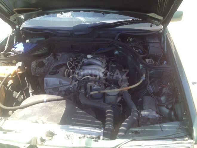 Mercedes E 220 1989, 396,532 km - 2.2 л - Bakı