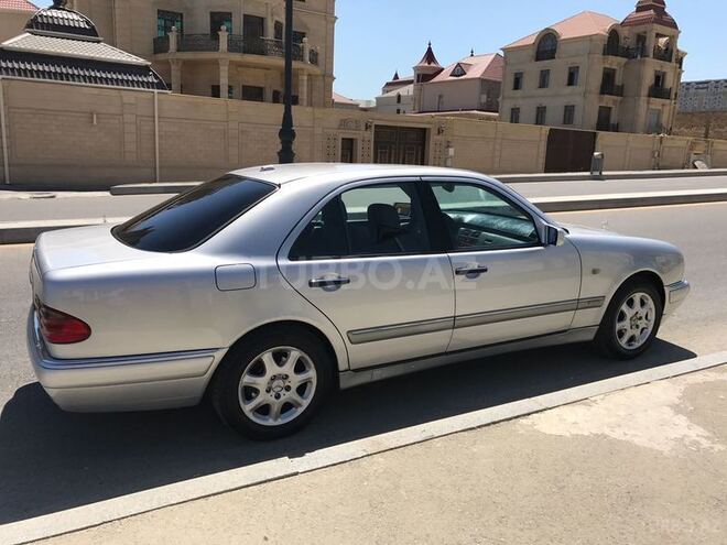 Mercedes E 240 1999, 274,000 km - 2.4 l - Bakı