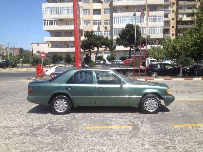 Mercedes E 200 1989, 375,963 km - 0.2 л - Bakı