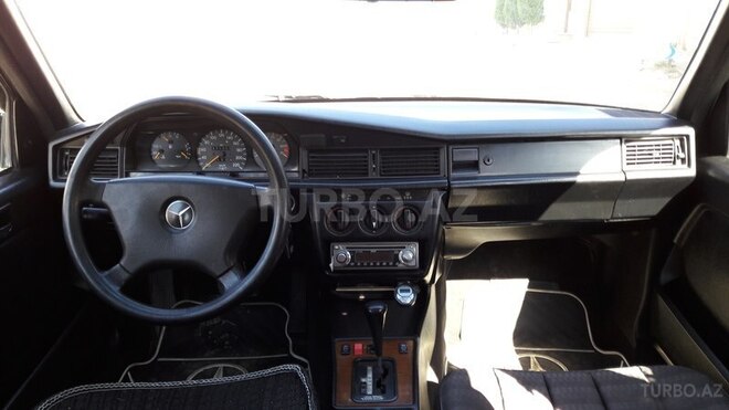 Mercedes 190 1992, 213,645 km - 2.0 l - Bakı