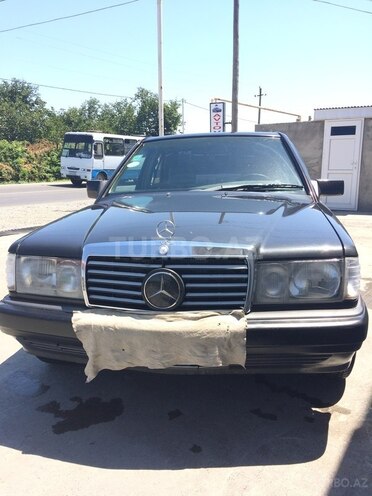 Mercedes 190 1990, 340,281 km - 2.0 л - Ucar