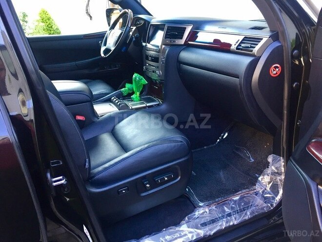 Lexus LX 570 2014, 25,000 km - 5.7 l - Bakı