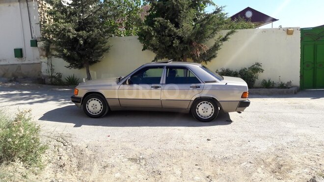 Mercedes 190 1992, 213,645 km - 2.0 l - Bakı