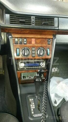 Mercedes E 280 1994, 376,000 km - 2.8 l - Bakı