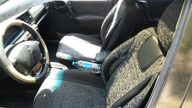 Opel Vectra 1996, 293,000 km - 2.0 l - Sumqayıt
