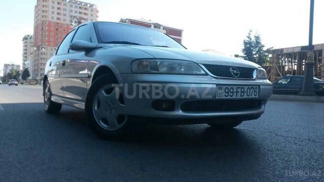 Opel Vectra 2001, 210,000 km - 1.6 l - Bakı