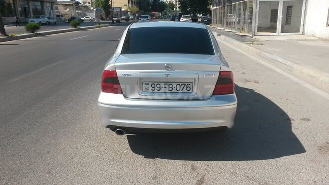 Opel Vectra 2001, 210,000 km - 1.6 l - Bakı