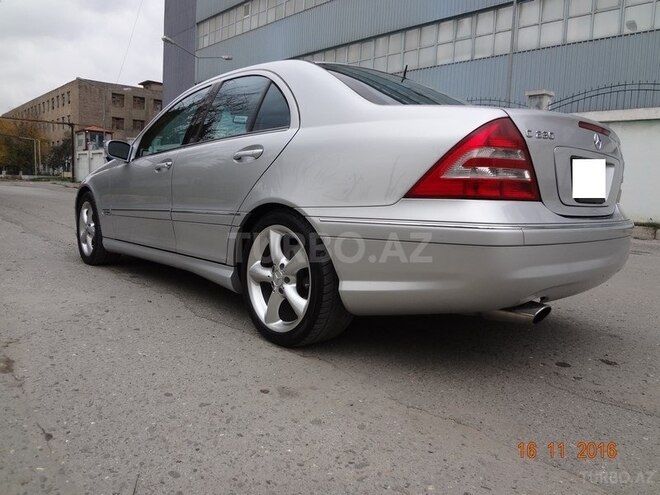 Mercedes C 230 2006, 260,000 km - 2.5 l - Bakı