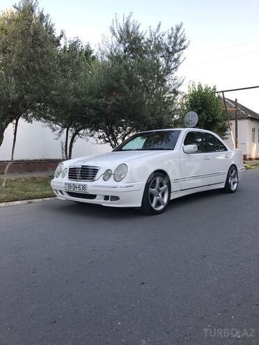 Mercedes E 320 2000, 261,002 km - 3.2 l - Bakı