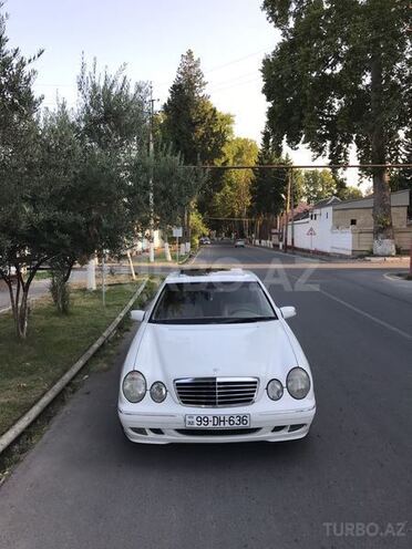 Mercedes E 320 2000, 261,002 km - 3.2 l - Bakı